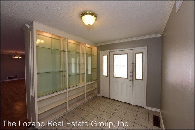 Building Photo - 5 br, 3 bath House - 5720 Burning Tree Drive