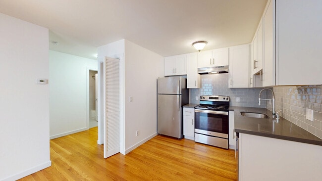 Photo - 759 Green St Apartment