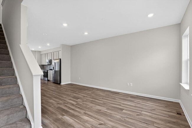 Building Photo - 23 Short Br Dr