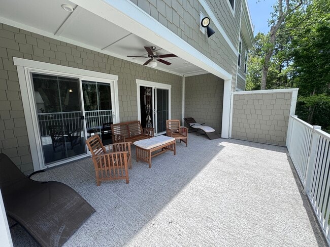 Building Photo - 2557 Pete Dye Dr