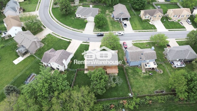 Building Photo - 1606 W Pelham Path