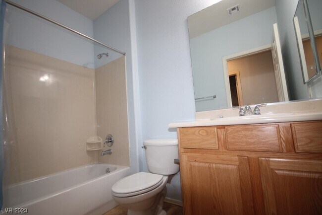 Foto del edificio - 2240 Laurel Heights Ln