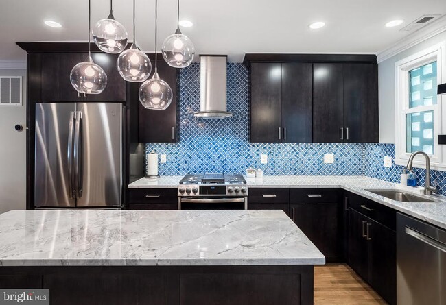 Building Photo - 241 G St SW