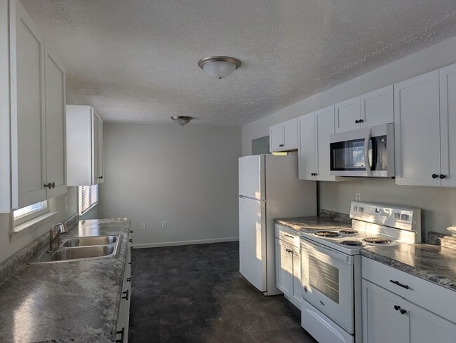 Building Photo - 4506 Boll Ln