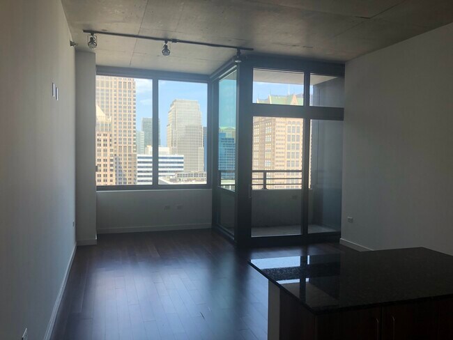 Foto del edificio - 235 W Van Buren St