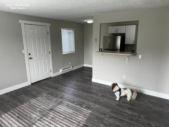 Foto del edificio - "Charming 1-Bedroom Retreat with Hardwood ...