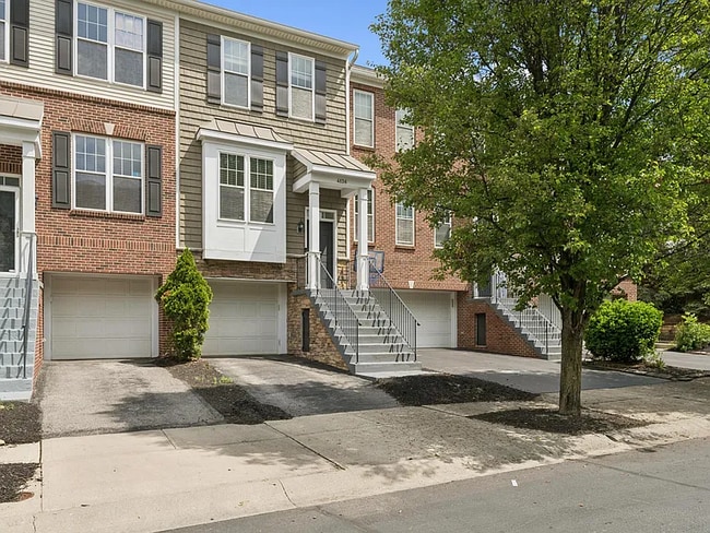 Building Photo - 4136 Cambron Dr