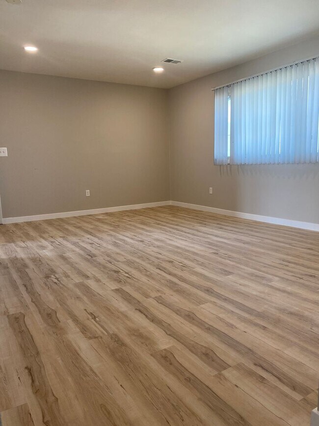 Foto del edificio - 8886-8888 Lowell Blvd (DUPLEX)