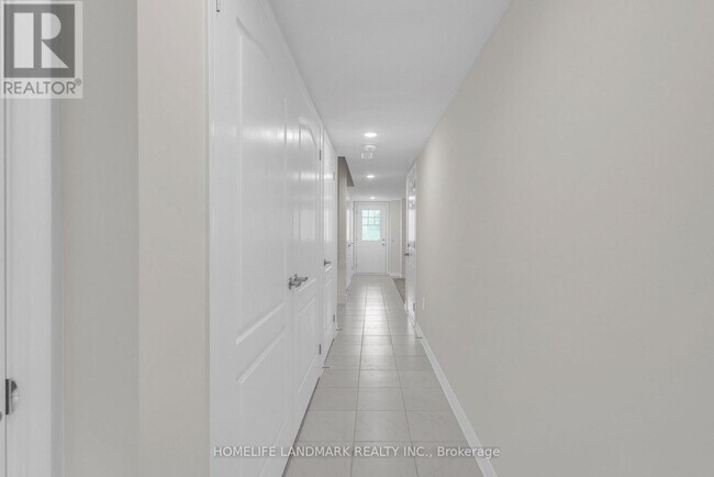 Photo du bâtiment - 6 Spencer Blvd