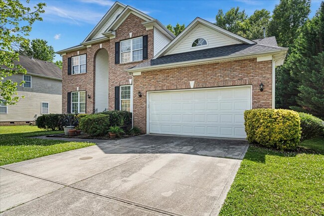 Building Photo - Spacious 5BR/3BA minutes from Ballantyne V...
