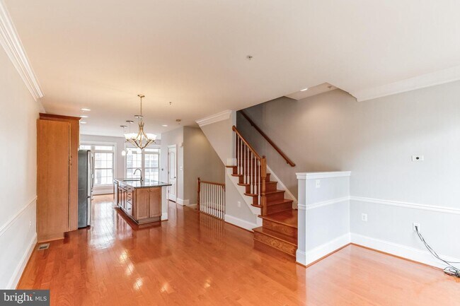 Foto del edificio - 4332 N Henderson Rd