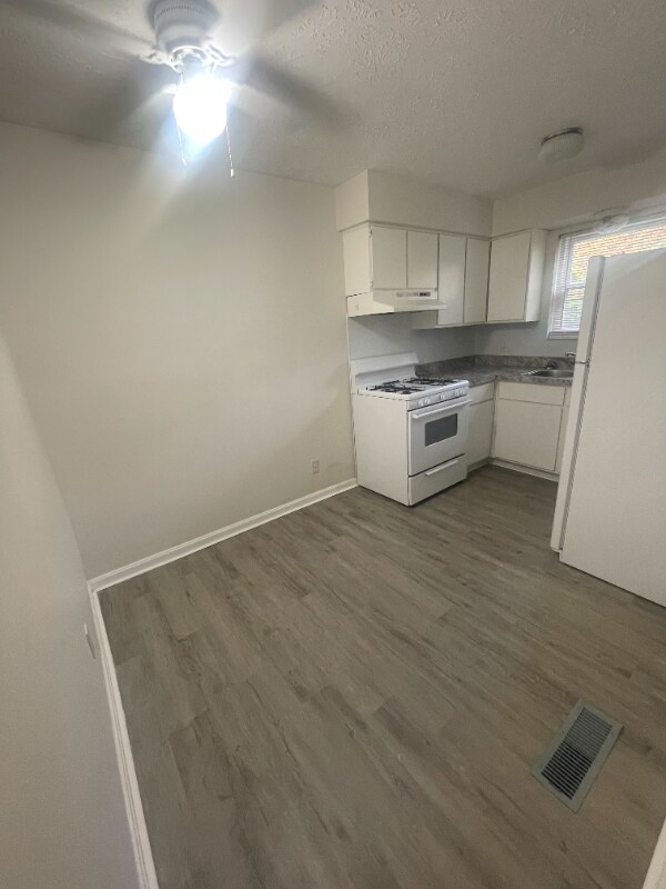 Building Photo - 434 Sheraton Dr NW