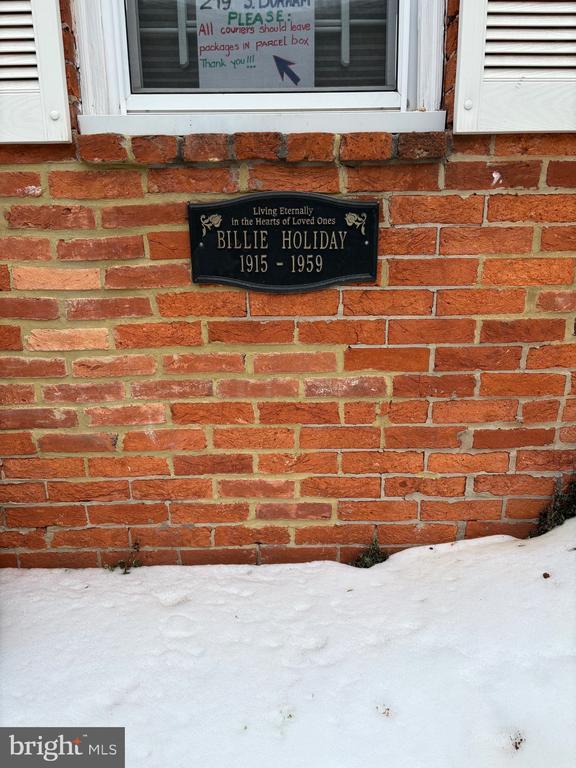 Building Photo - 229 S Durham St