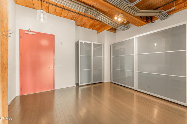 Foto del edificio - 530 S Hewitt St