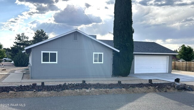 Building Photo - 7960 E Buena Vista Dr
