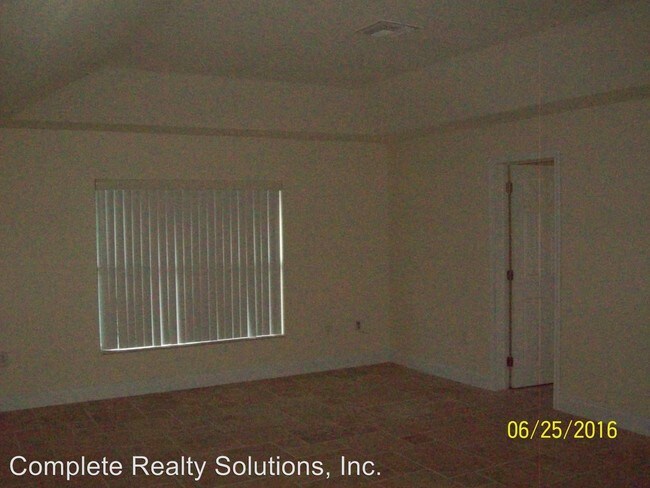 Building Photo - 917 Canton Ave