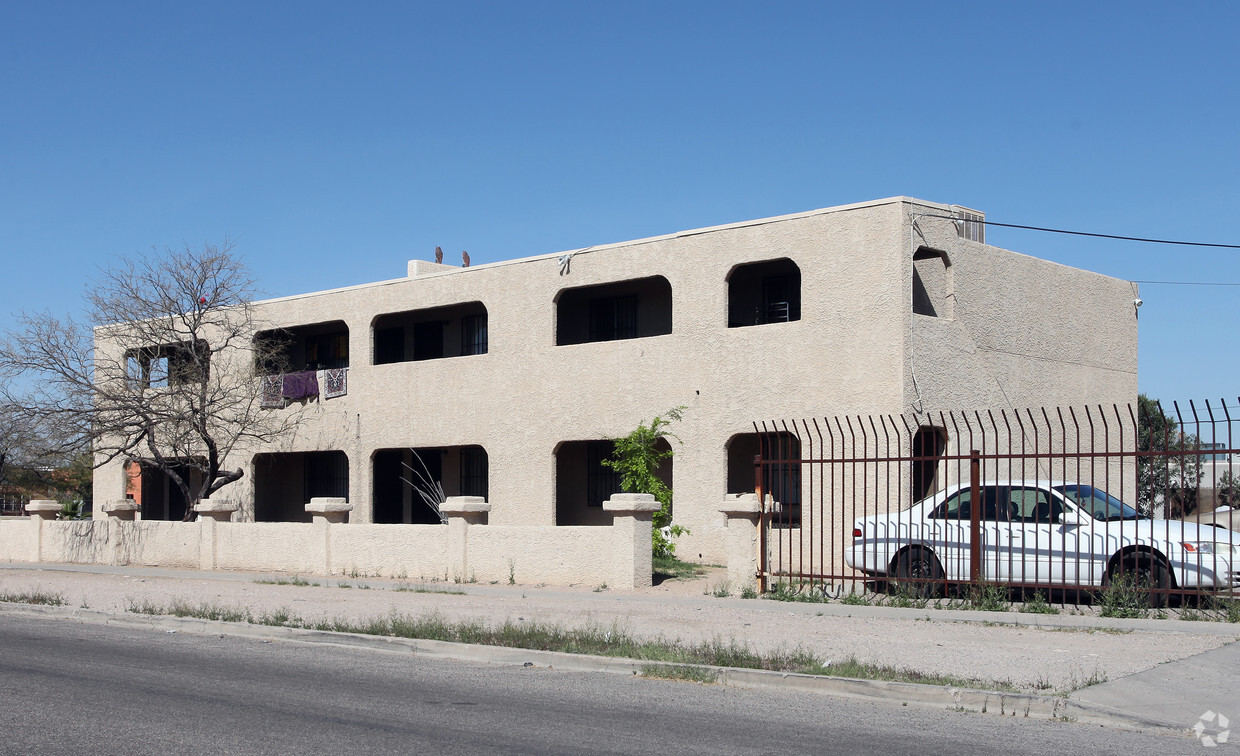 Primary Photo - 949 S 4th Ave