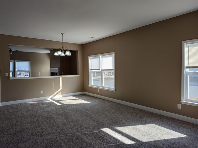 Foto del edificio - Move-in ready Home in Hamilton Lakes!