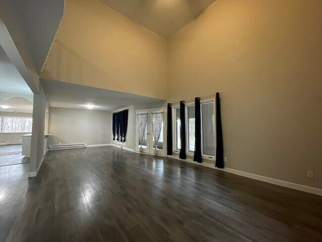 Building Photo - 5341 Bees Ln