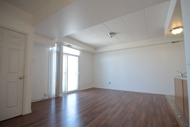 Building Photo - 2734 S Wentworth Ave