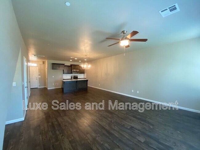 Foto del edificio - 749 SW 14th St