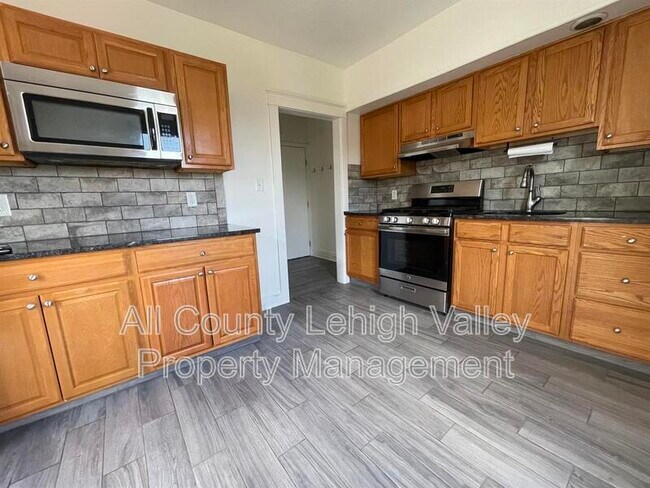 Foto del edificio - 410 4th Ave