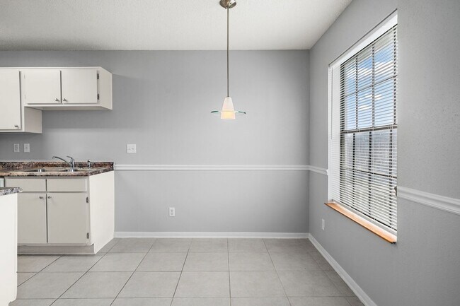 Foto del edificio - 2750 Holly Hall St