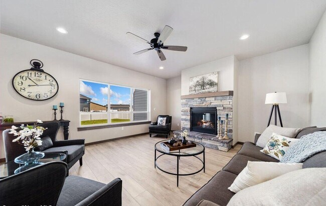 Foto del edificio - 2743 N Neptune Street