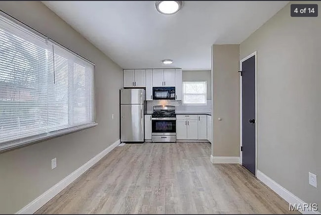 Building Photo - Easy Living in a Fresh Florissant Home