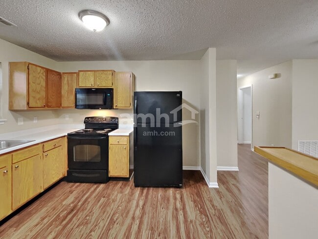 Building Photo - 414 Polaris Dr