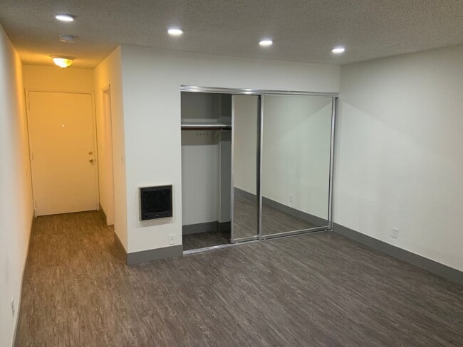 Foto del edificio - 3735 S Canfield Ave