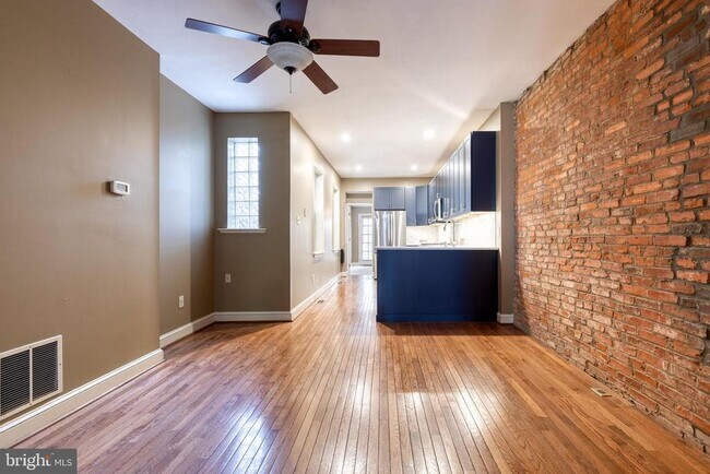 Foto del edificio - 1025 S Hanover St