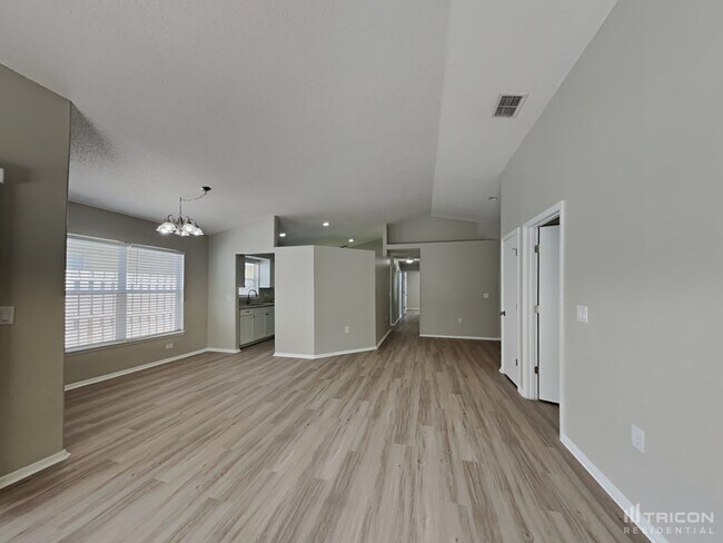 Foto del edificio - 1305 Timberbend Cir
