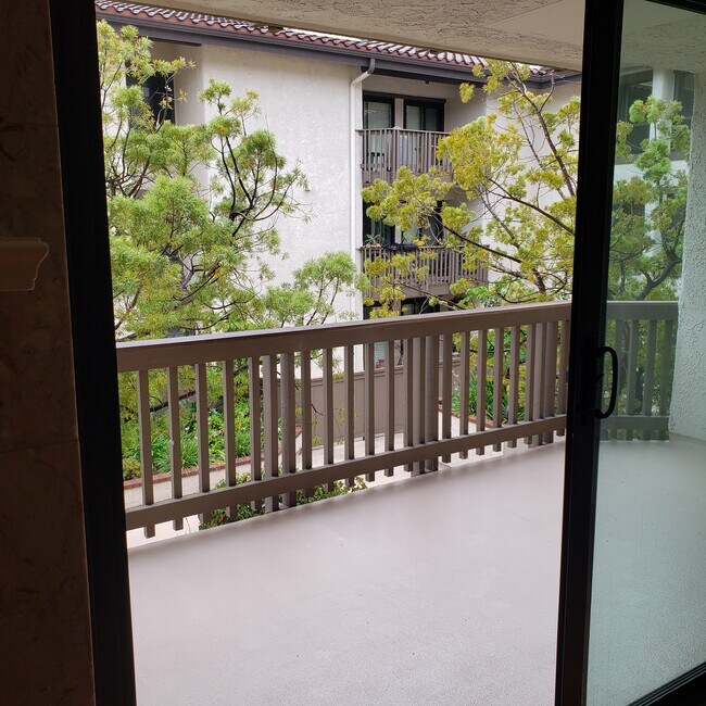 Foto del edificio - 8515 Falmouth Ave