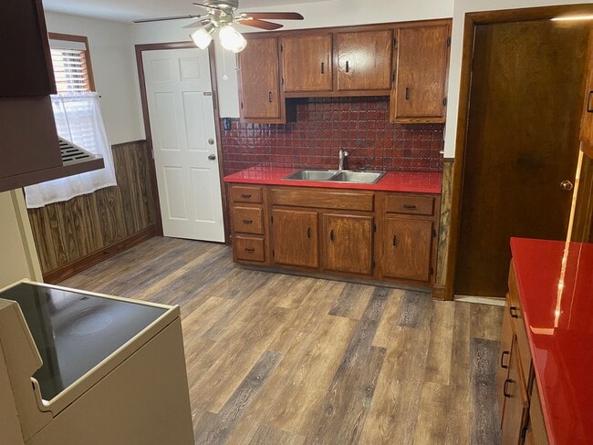 Building Photo - 208 Jefferson Ave