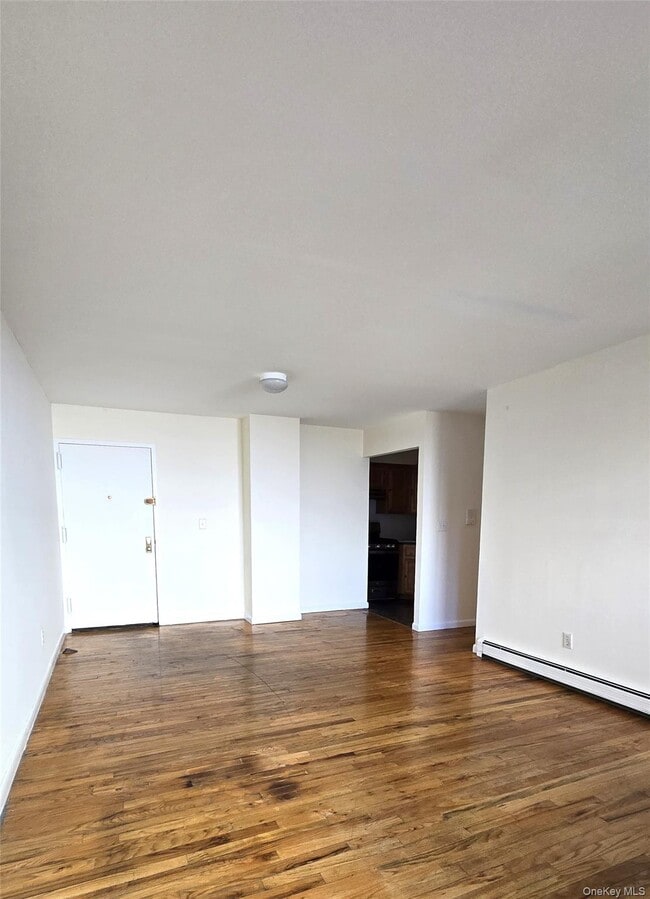 Building Photo - 29-15 31st Ave