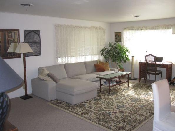 Livingroom - 953 9th St