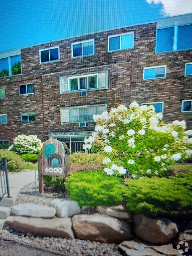 Apartments with Garages in Bentleyville, OH 3 Rentals