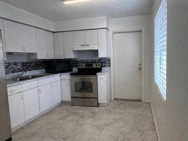 Foto del edificio - 5016 22nd St W