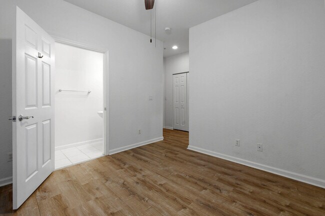 Building Photo - 276 Quarry Knoll Way