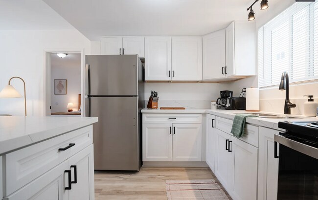 Foto del edificio - 3748.5 Jewell St
