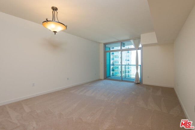 Foto del edificio - 13700 Marina Pointe Dr