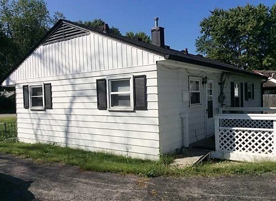 Building Photo - Cute Bungalow!