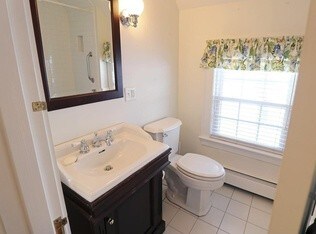 Foto del edificio - 75 Greenwood Ln