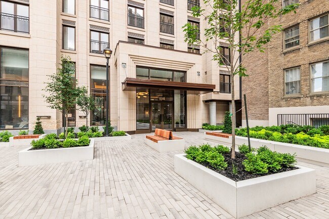 Photo du bâtiment - 1518 Rue Sherbrooke O