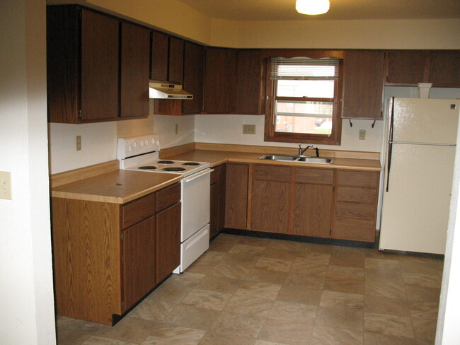 Building Photo - 3105 Mohawk Dr