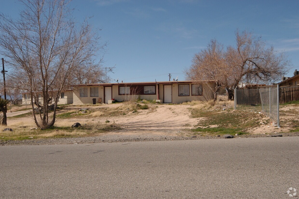 Foto del edificio - 15348 Condor Rd