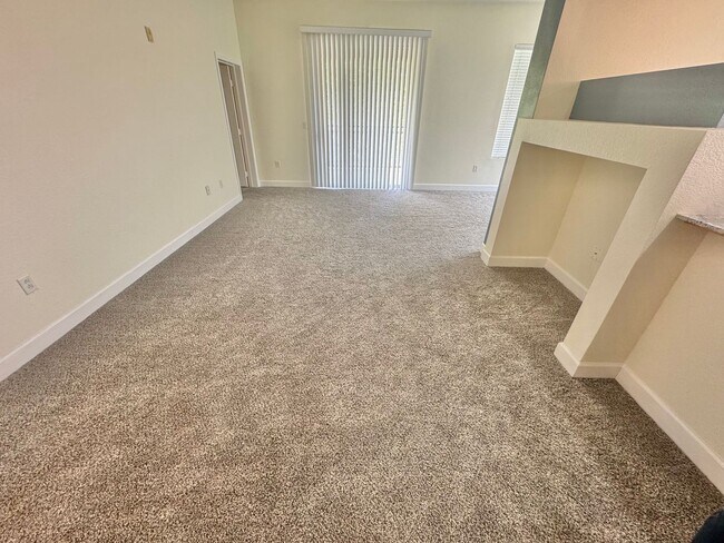 Building Photo - Guard-Gated spacious 2-Bedroom Condo Near the Las Vegas Strip