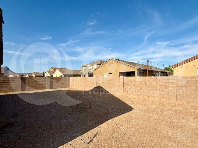 Foto del edificio - 10305 N Arroyo Lupine Way