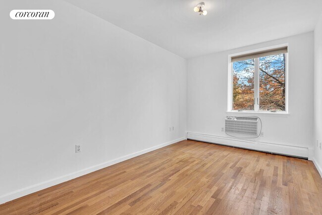 Foto del edificio - 811 5th Ave